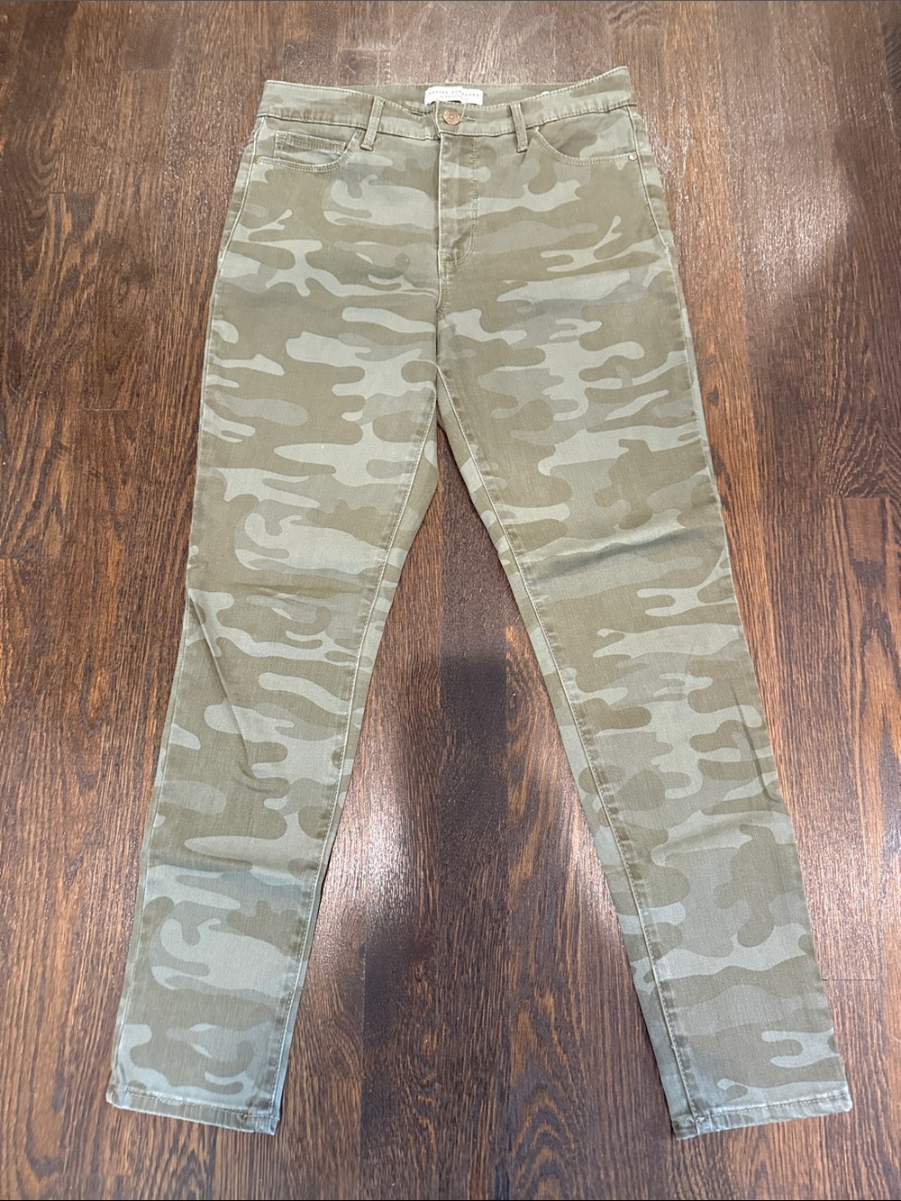 Women’s Skinny Camo Jeans - Olive Green